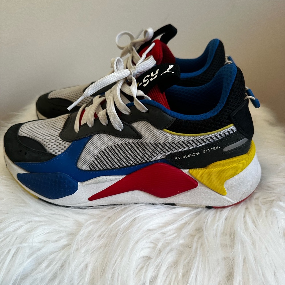 Men’s size 8 Puma Sneaker